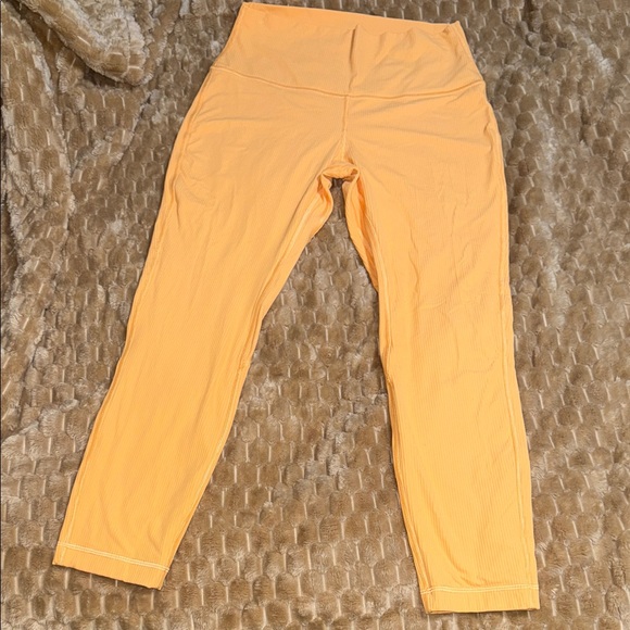 Lululemon Align Ribbed High-Rise Pant 25"
Mango Dream size 10 like New - Picture 4 of 11